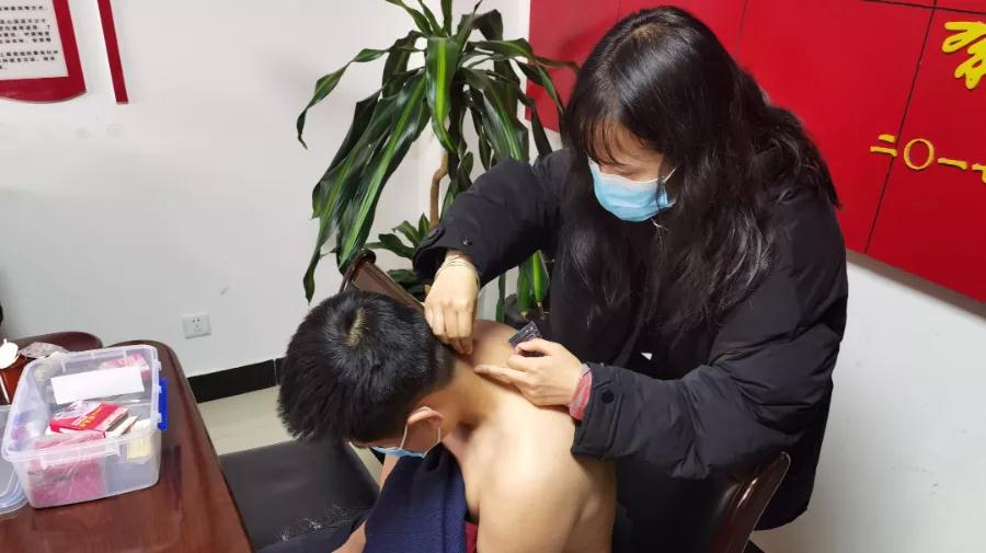 关爱民警身心健康，共筑抗疫坚固防线 ---省第三人民医院临床第七党支部赴西宁特警支队联合开展主题党日活动(图5)